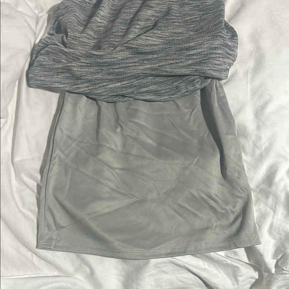 Gray Women's Skirt Size Small - Picture 3 of 3